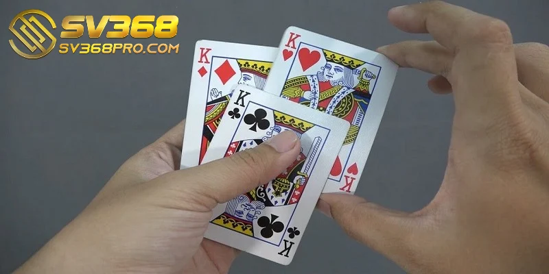 Số tiền cược trong luật bài cào 3 lá tuỳ thuộc vào quy định nhà cái